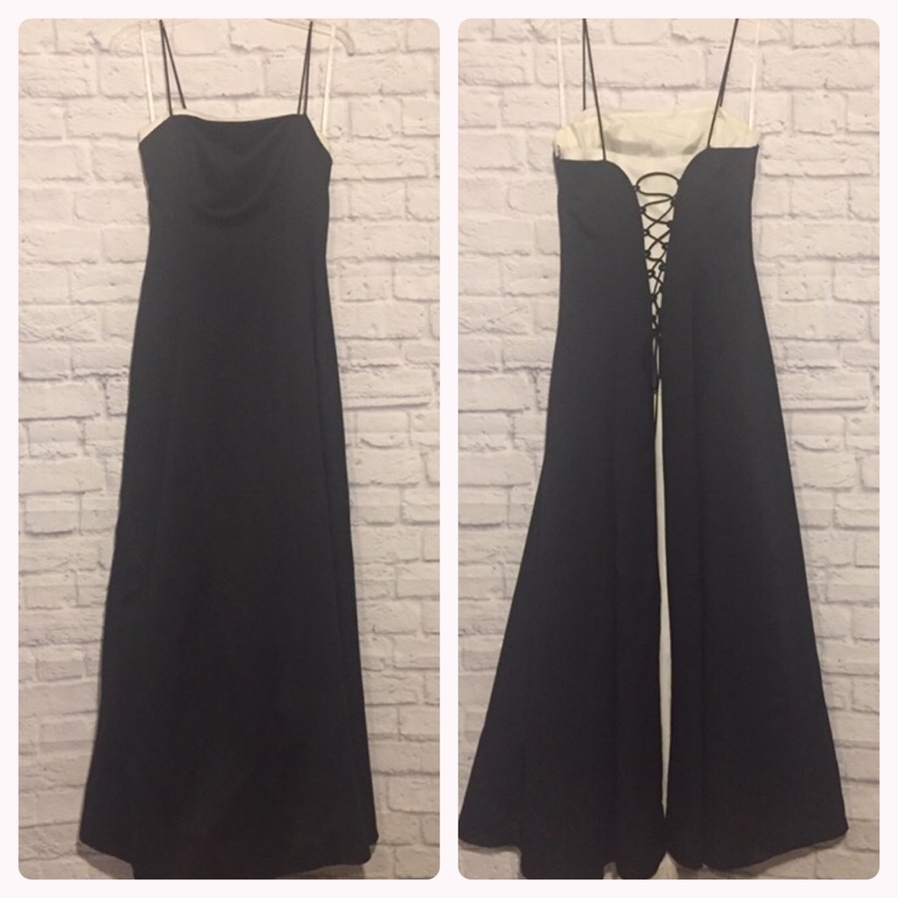 Betsy and Adam Black & White Formal Gown Size 6